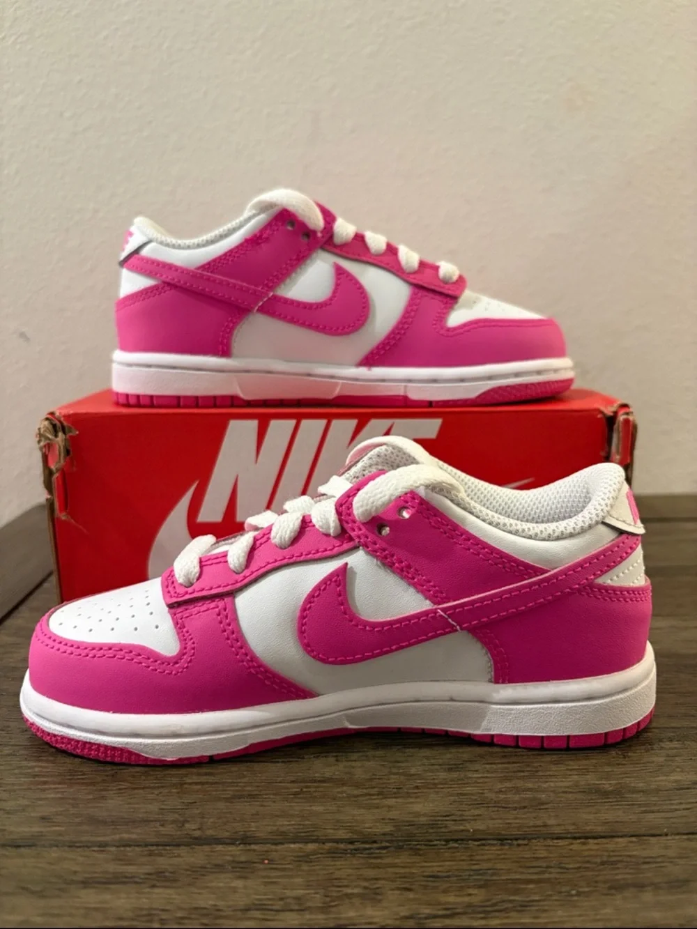 NIB [Nike] Dunk Low Top Shoes Sneakers Fuchsia Pink/White Little Kids Youth 11 C - Picture 8 of 16